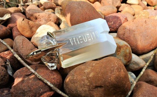 Summer Fragrances - Mugler Alien Eau Sublime 