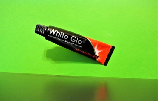 Activated Charcoal - White Glo Deep Stain Remover Activated Charcoal Whitening Toothpaste 